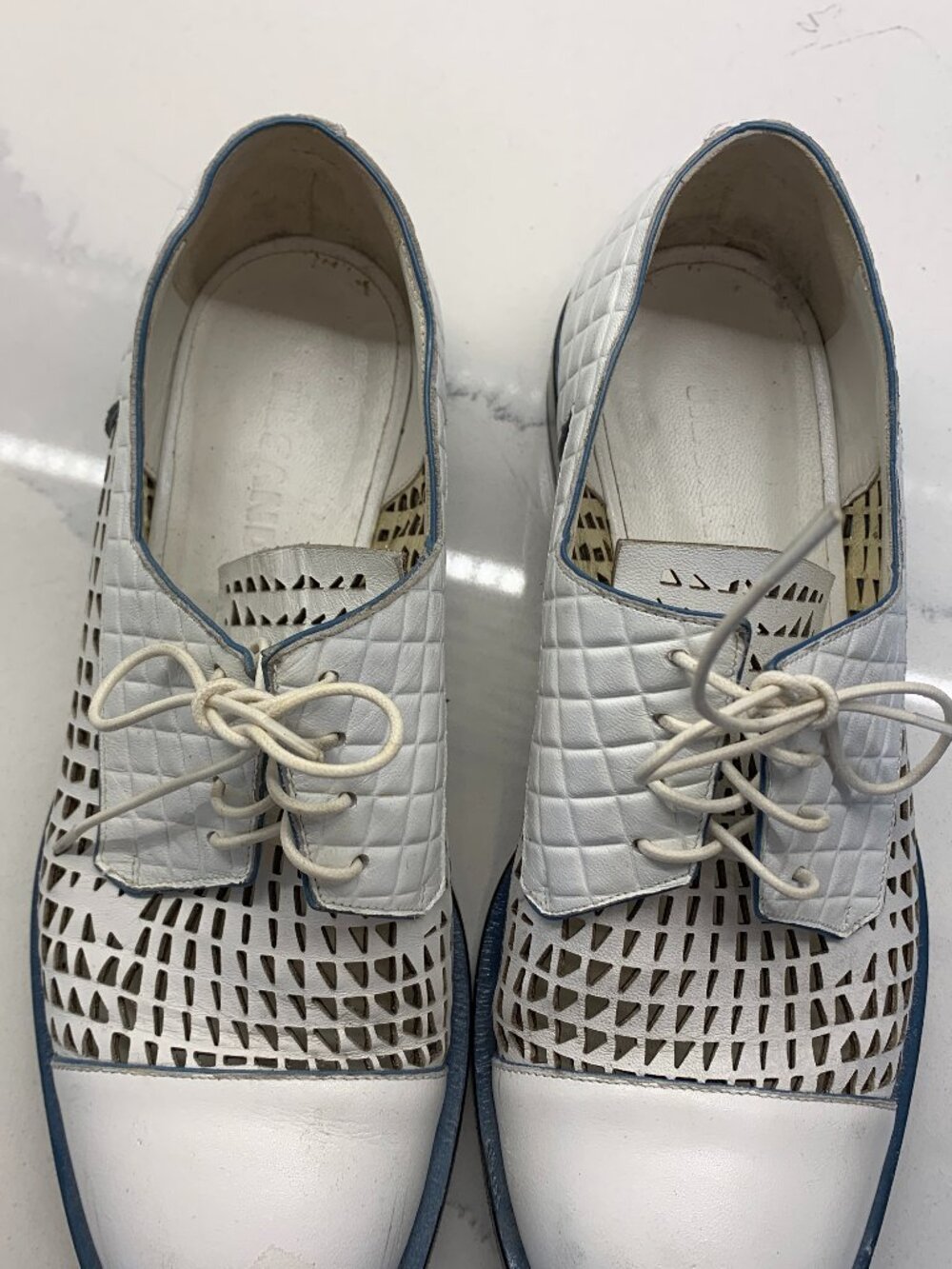 Jil Sander white oxfords in size 6